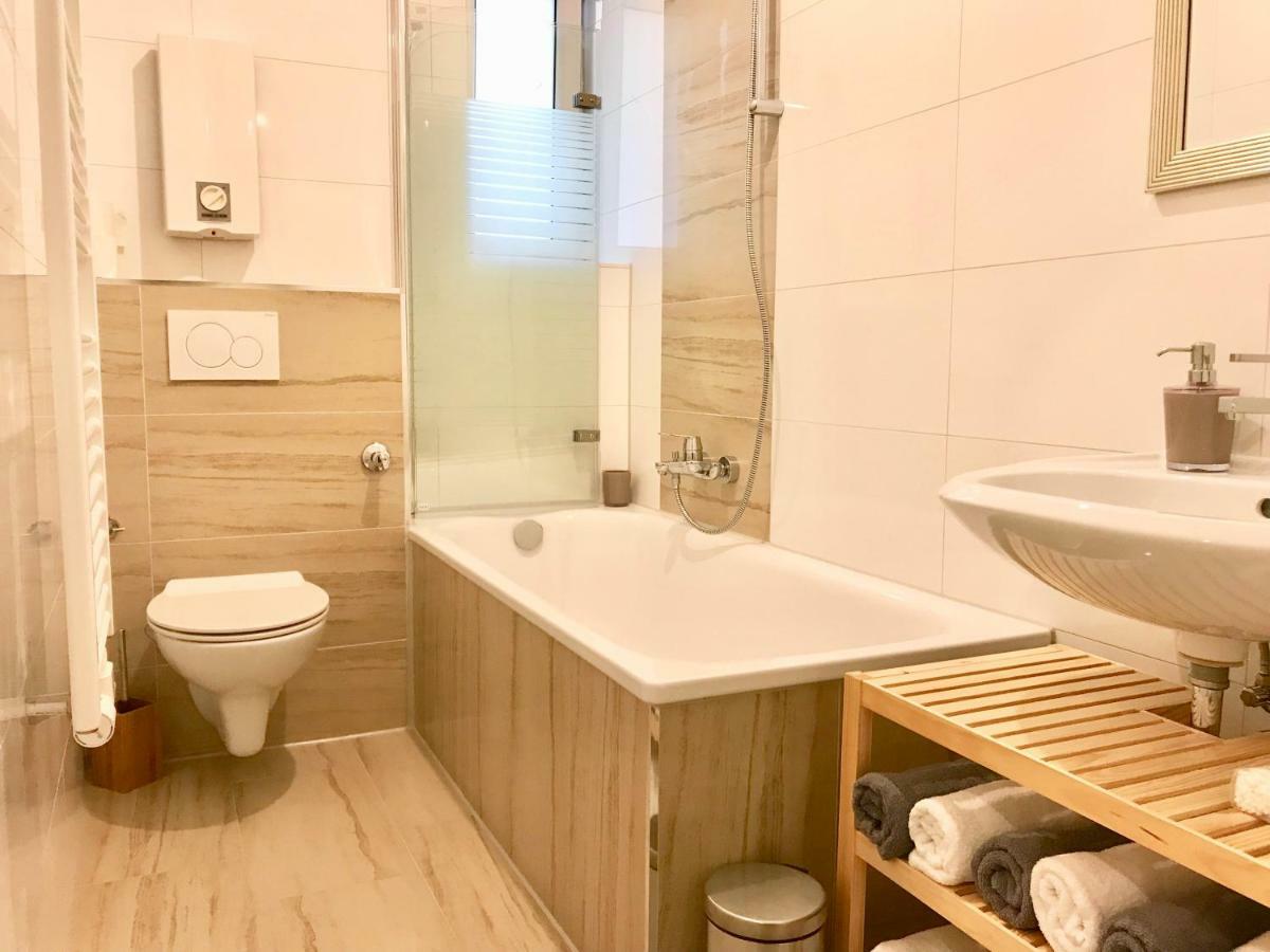 Apartments - Free Parking - Wifi - Kitchen 埃森 外观 照片